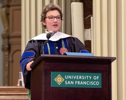 carousel_MCD_USF_Commencement_0517