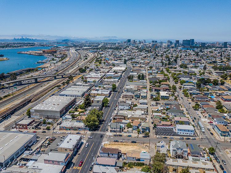 Aerial photo of Oakland, California